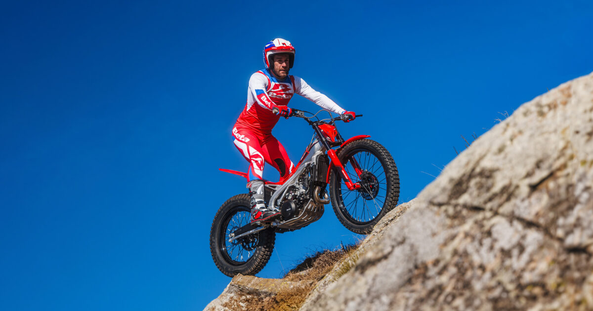 SINCRO 2T 125, vista editorial 3