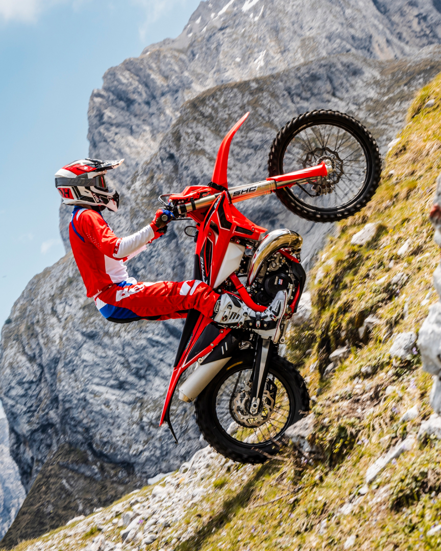RR X-PRO 2T 200, vista editorial 2