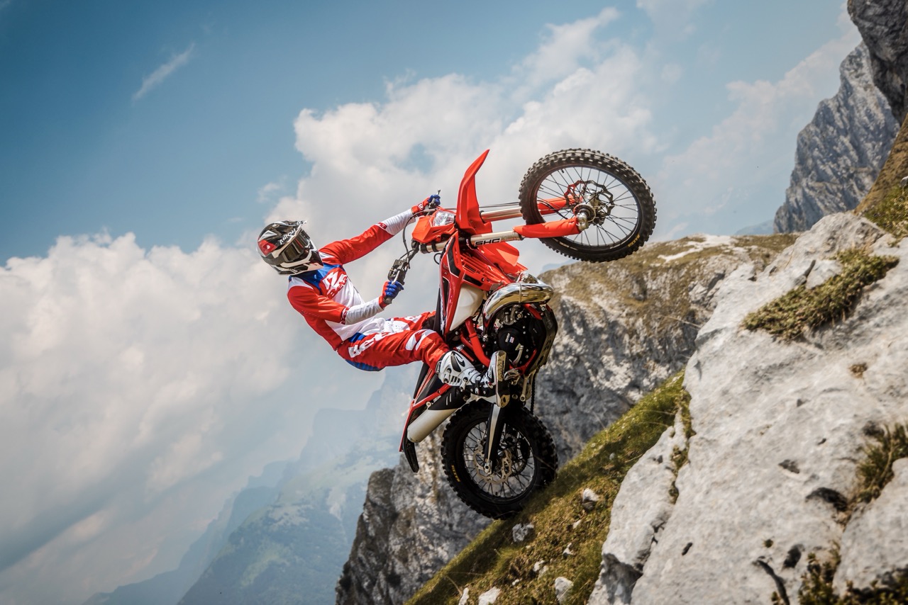 RR X-PRO 2T 300, vista editorial 2