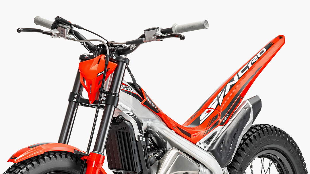 SINCRO 2T 125, vista editorial 1
