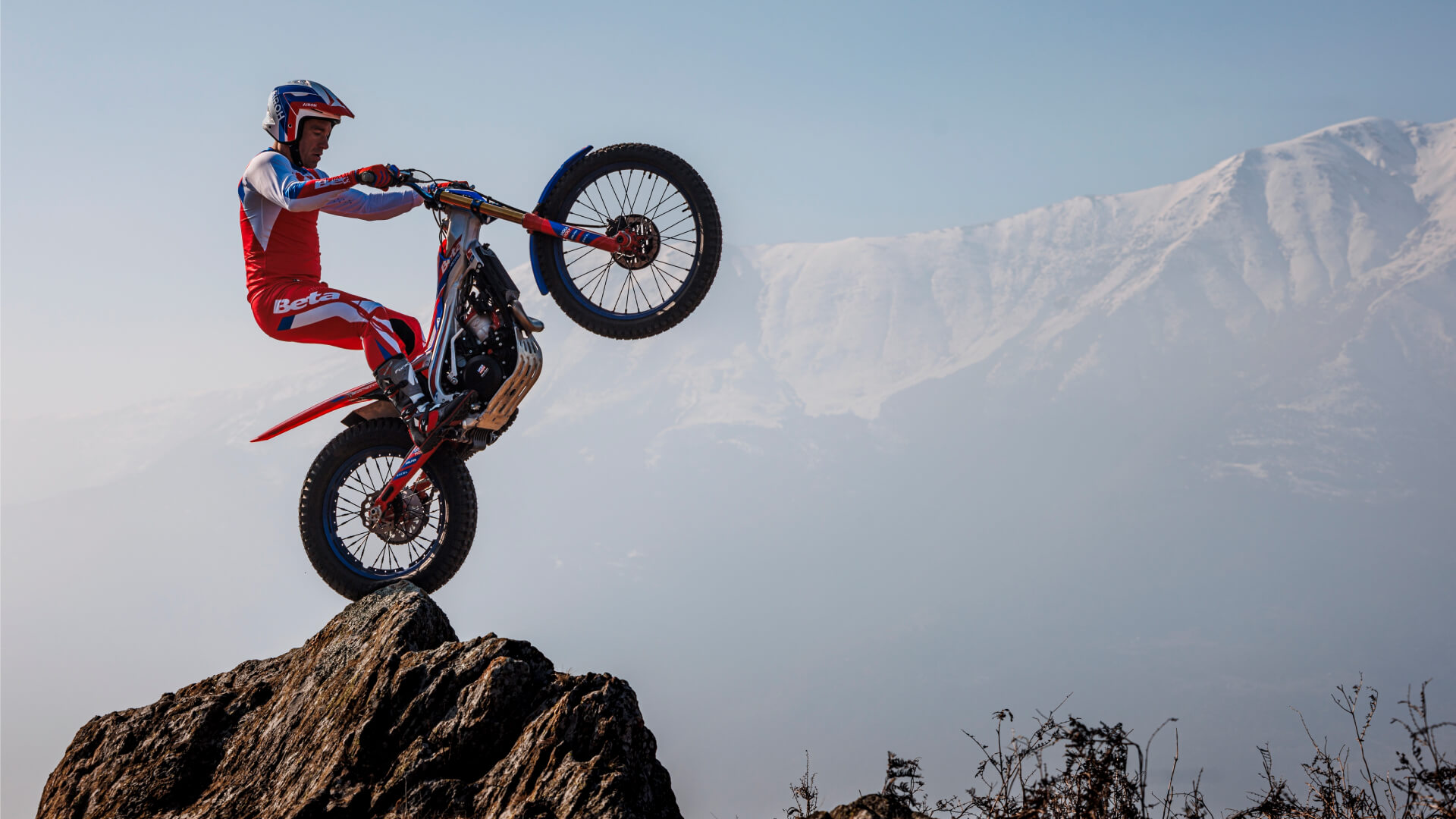 SINCRO FACTORY 2T 125, vista editorial 1