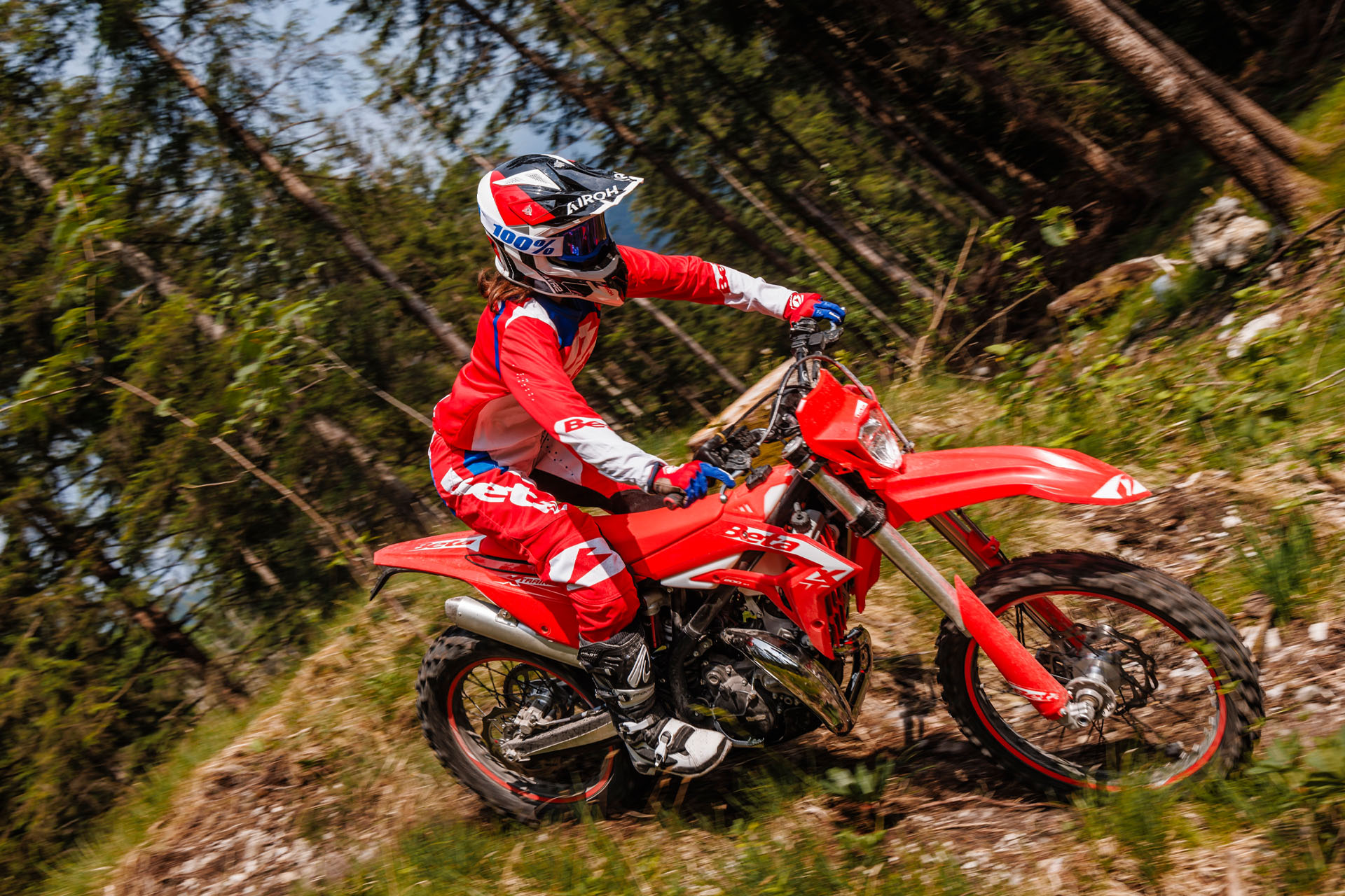 XTRAINER 2T 200, vista editorial 3